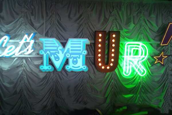 02 signo-rotulos-neon2